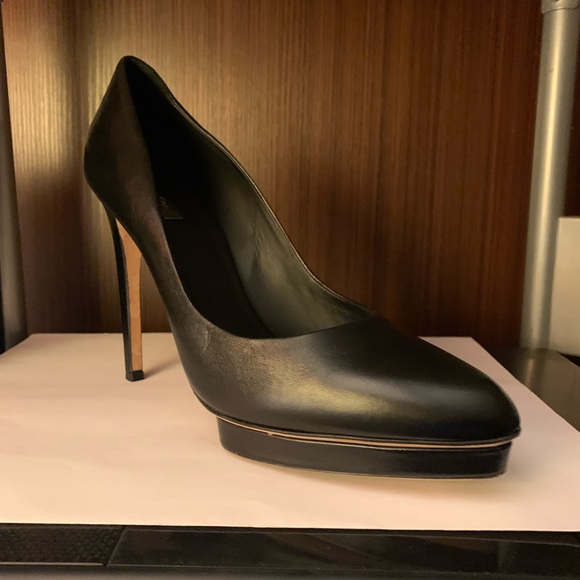 Calvin Klein Italic Collection Leather Platforms Heels - Picture 4 of 10